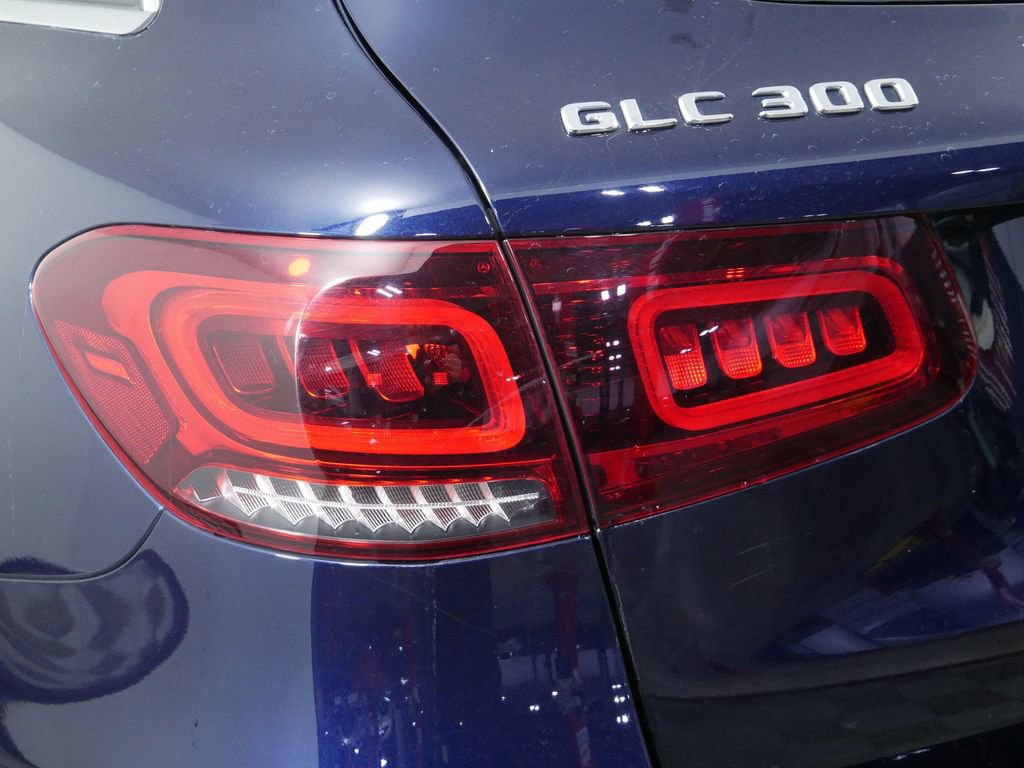 Used 2020 Mercedes-Benz GLC 300 4MATIC image 12
