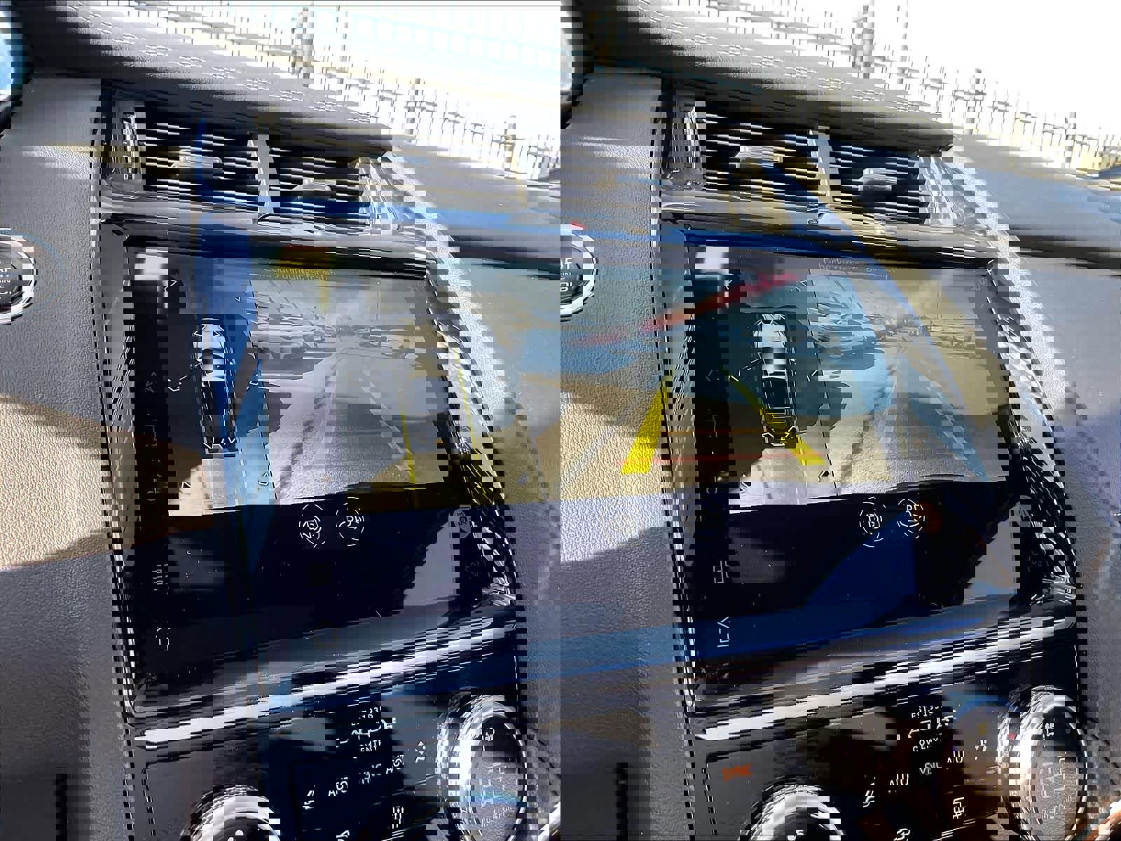 Used 2024 Jaguar E-PACE R-Dynamic SE image 23