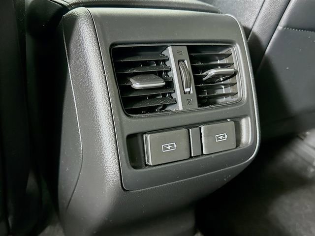 Used 2022 Honda Accord Touring image 10