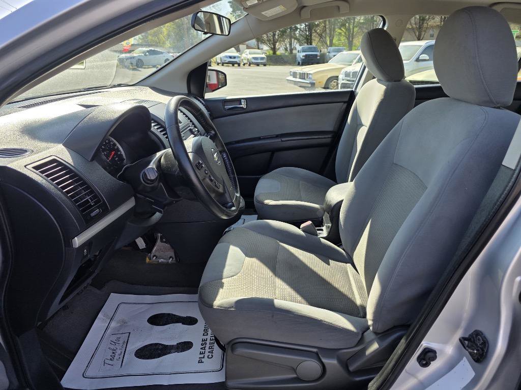 Used 2012 Nissan Sentra 2.0 SR w/ Special Edition Pkg FWD image 17