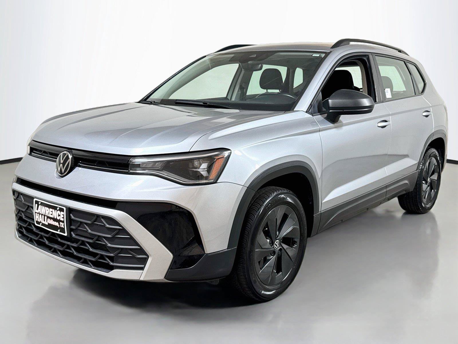Used 2025 Volkswagen Taos S FWD image 1