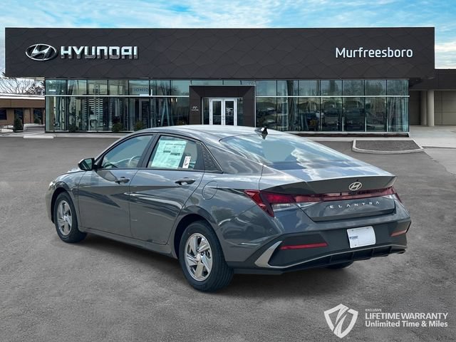 New 2026 Hyundai Elantra SE FWD image 7