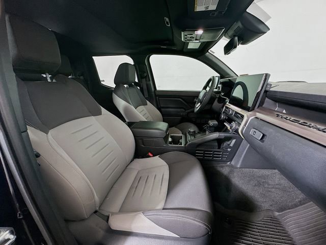 Used 2024 Toyota Tacoma TRD Off-Road image 30