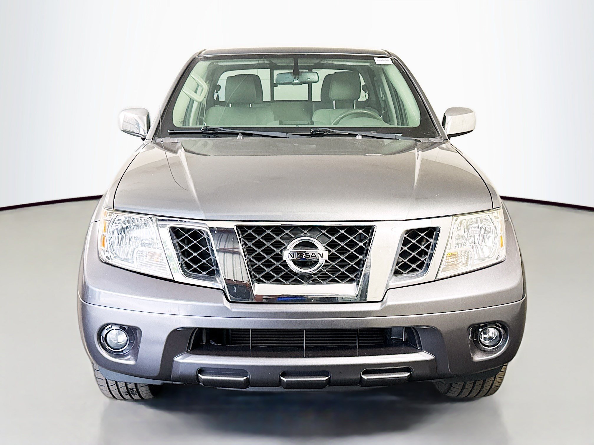 Used 2021 Nissan Frontier SV RWD image 2