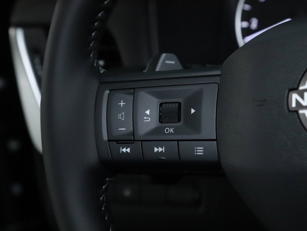 Certified 2026 Nissan Rogue SV image 21