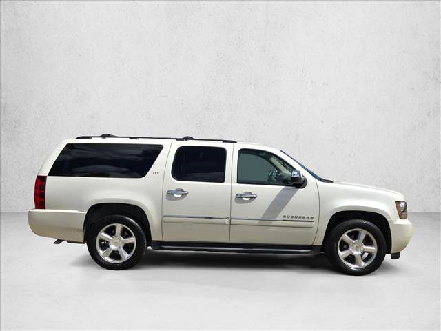 Used 2014 Chevrolet Suburban LTZ image 4