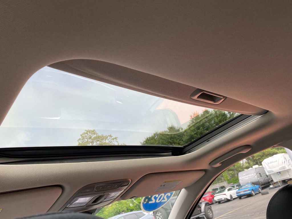 Used 2022 Kia Telluride EX w/ EX Premium Package image 10