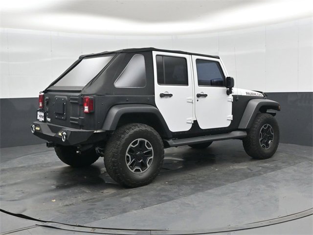 Used 2015 Jeep Wrangler Unlimited Rubicon image 4