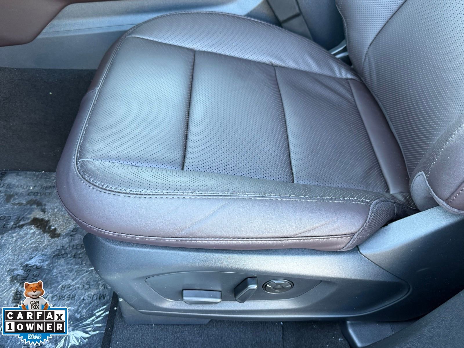 Used 2025 Ford Explorer Platinum w/ LUX Leather Package image 4