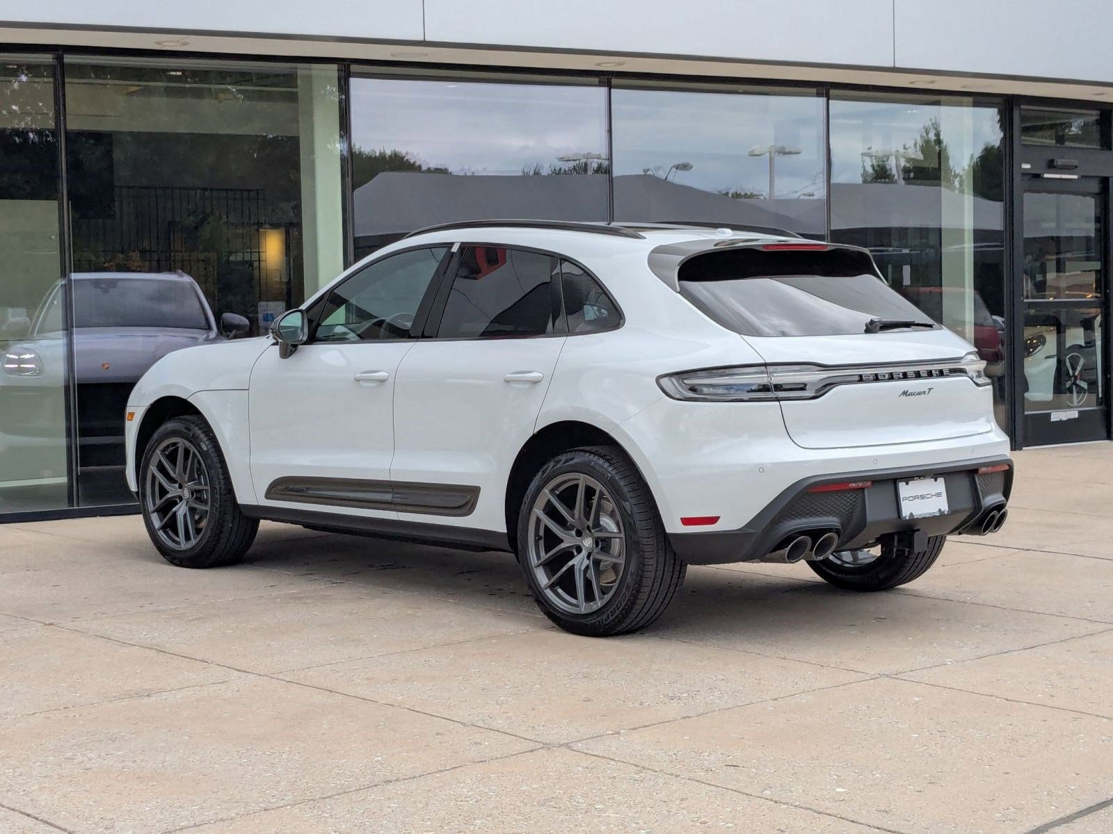 New 2026 Porsche Macan image 3