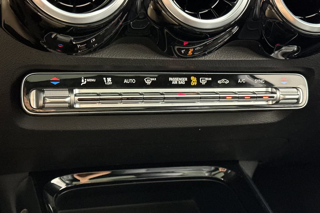Certified 2022 Mercedes-Benz GLB 250 4MATIC image 27