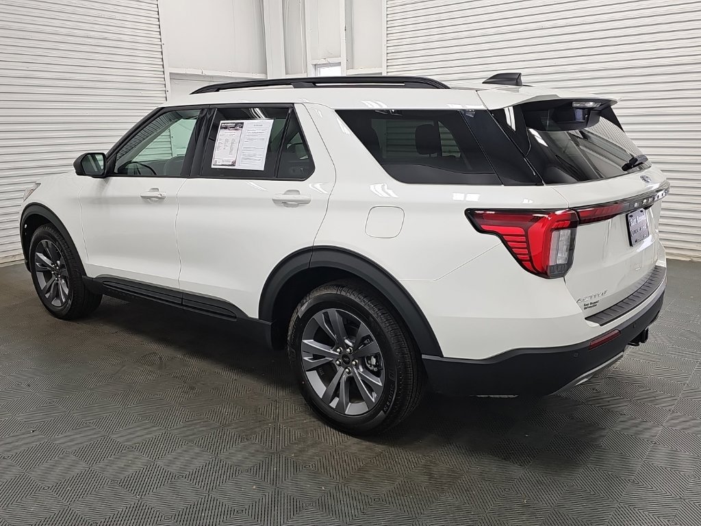 Used 2026 Ford Explorer Active w/ Active Comfort Package AWD/4WD image 6