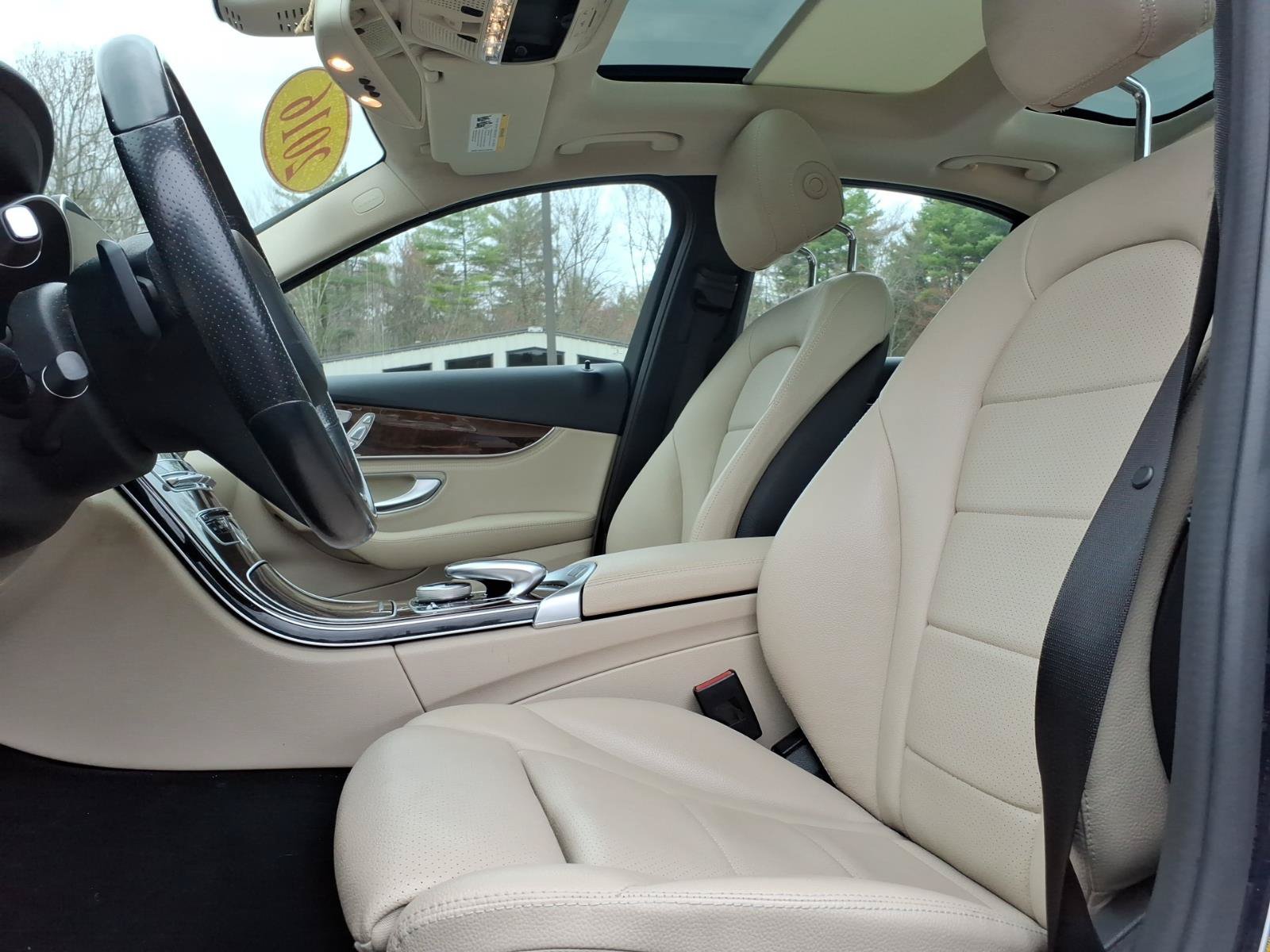 Used 2016 Mercedes-Benz C 300 4MATIC Sedan image 7