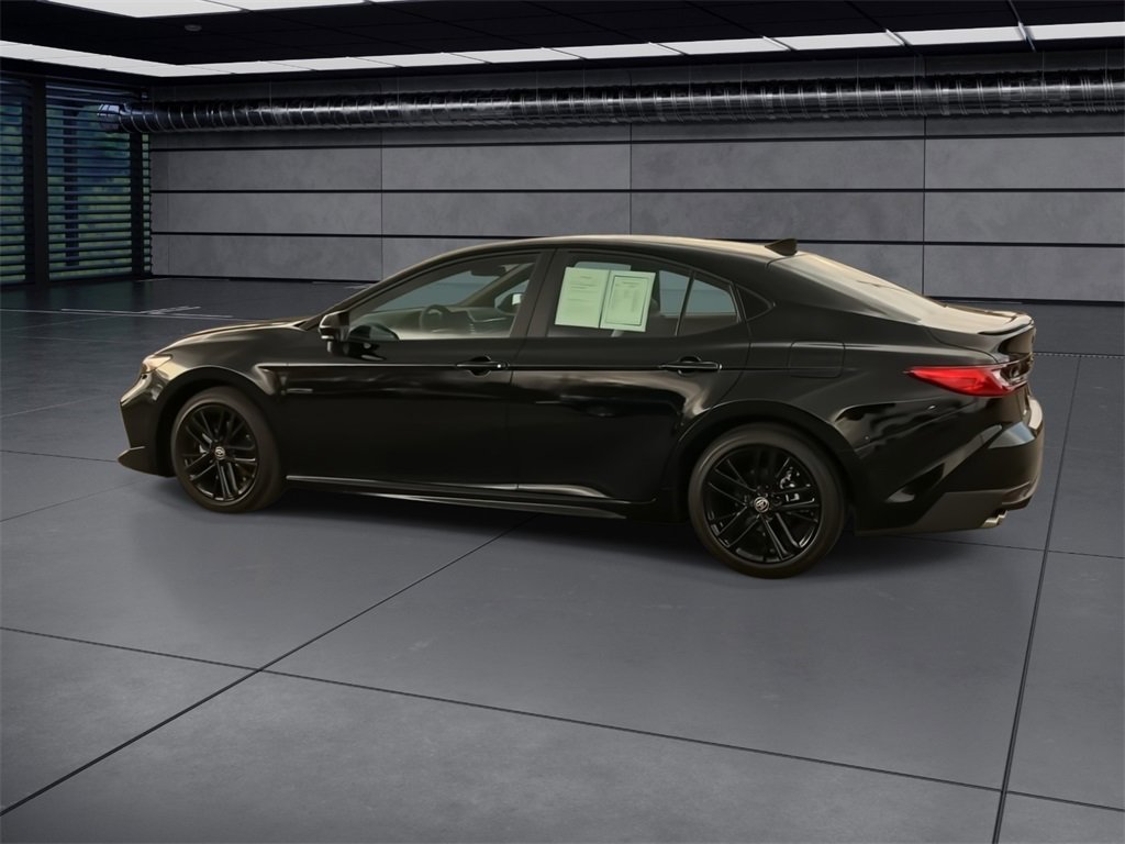 Used 2026 Toyota Camry SE image 2