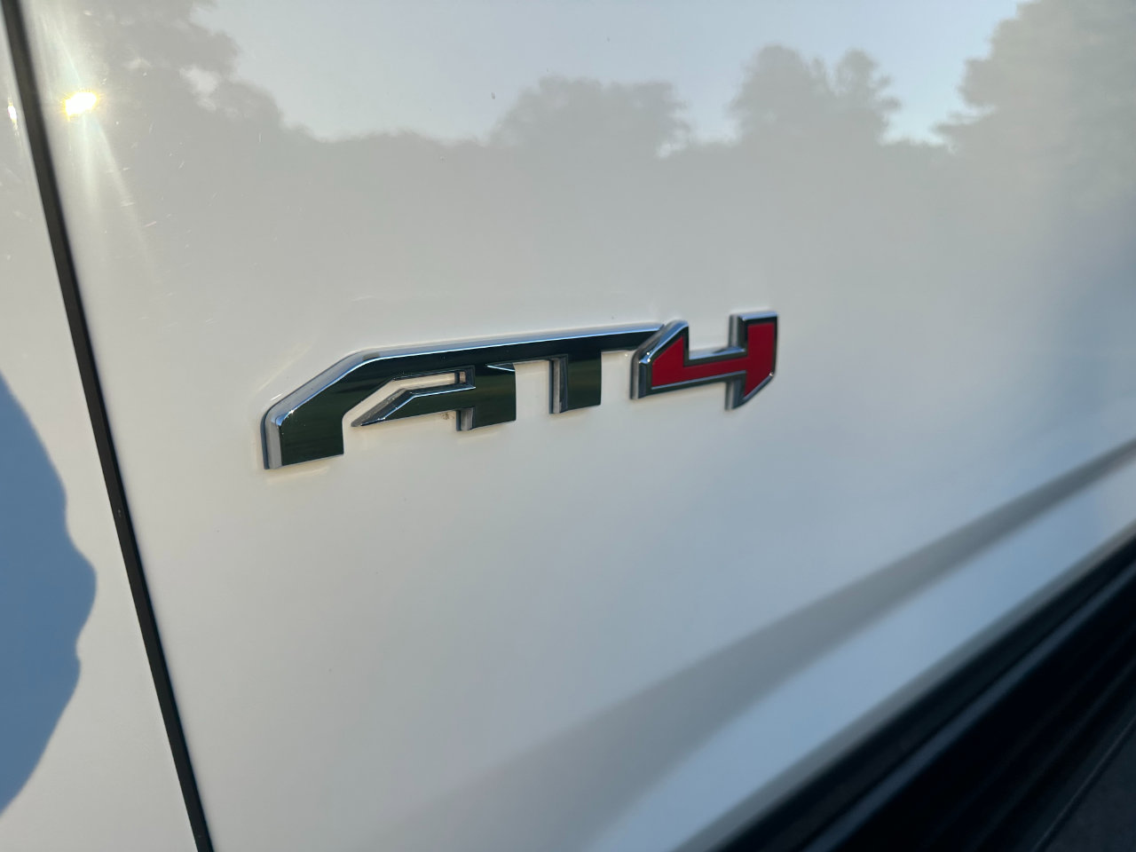 Used 2022 GMC Yukon XL AT4 image 57