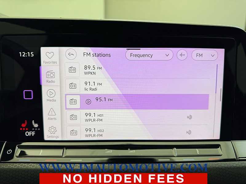 Used 2022 Volkswagen GTI SE image 23