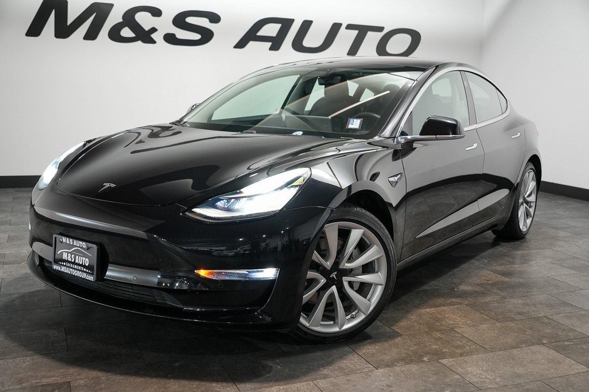 Used 2018 Tesla Model 3 Long Range RWD image 2