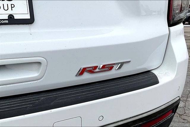 Used 2022 Chevrolet Suburban RST w/ Luxury Package image 24