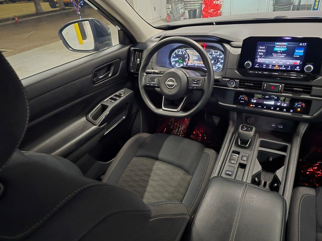 Used 2023 Nissan Pathfinder S FWD image 36