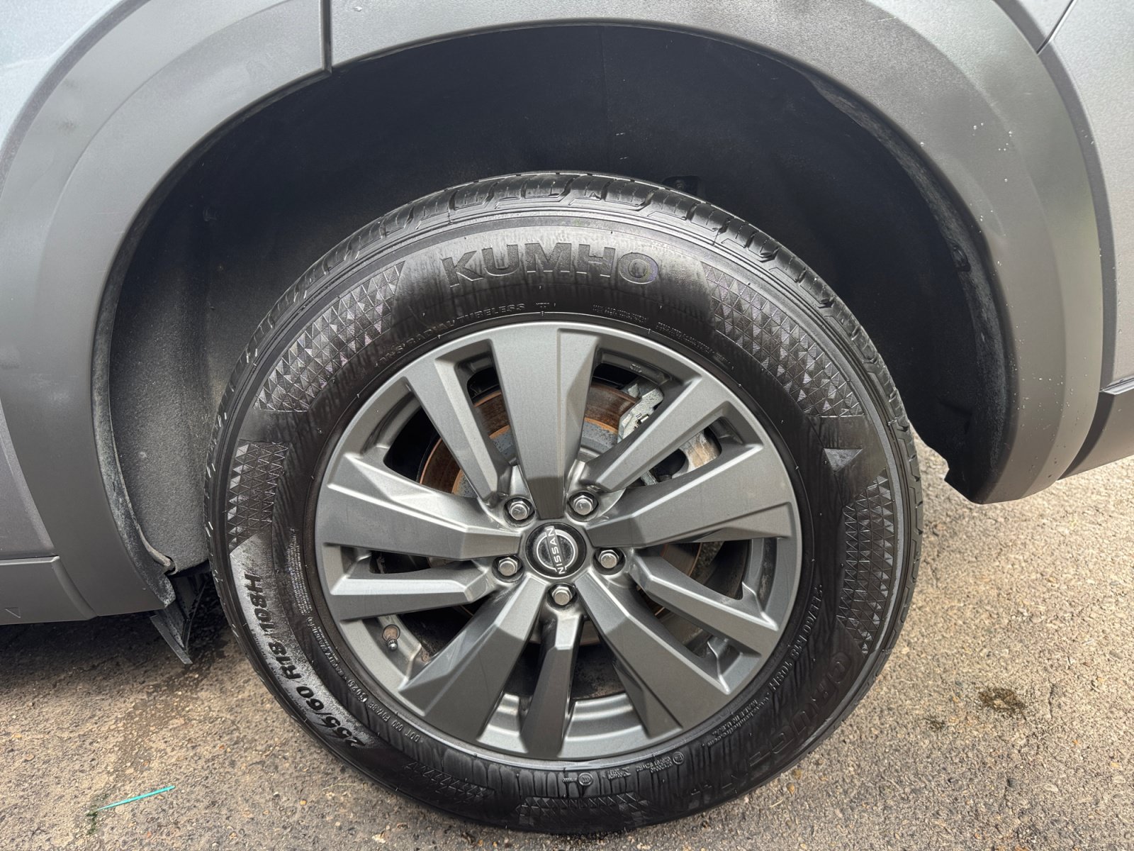 Used 2024 Nissan Pathfinder SV FWD image 16