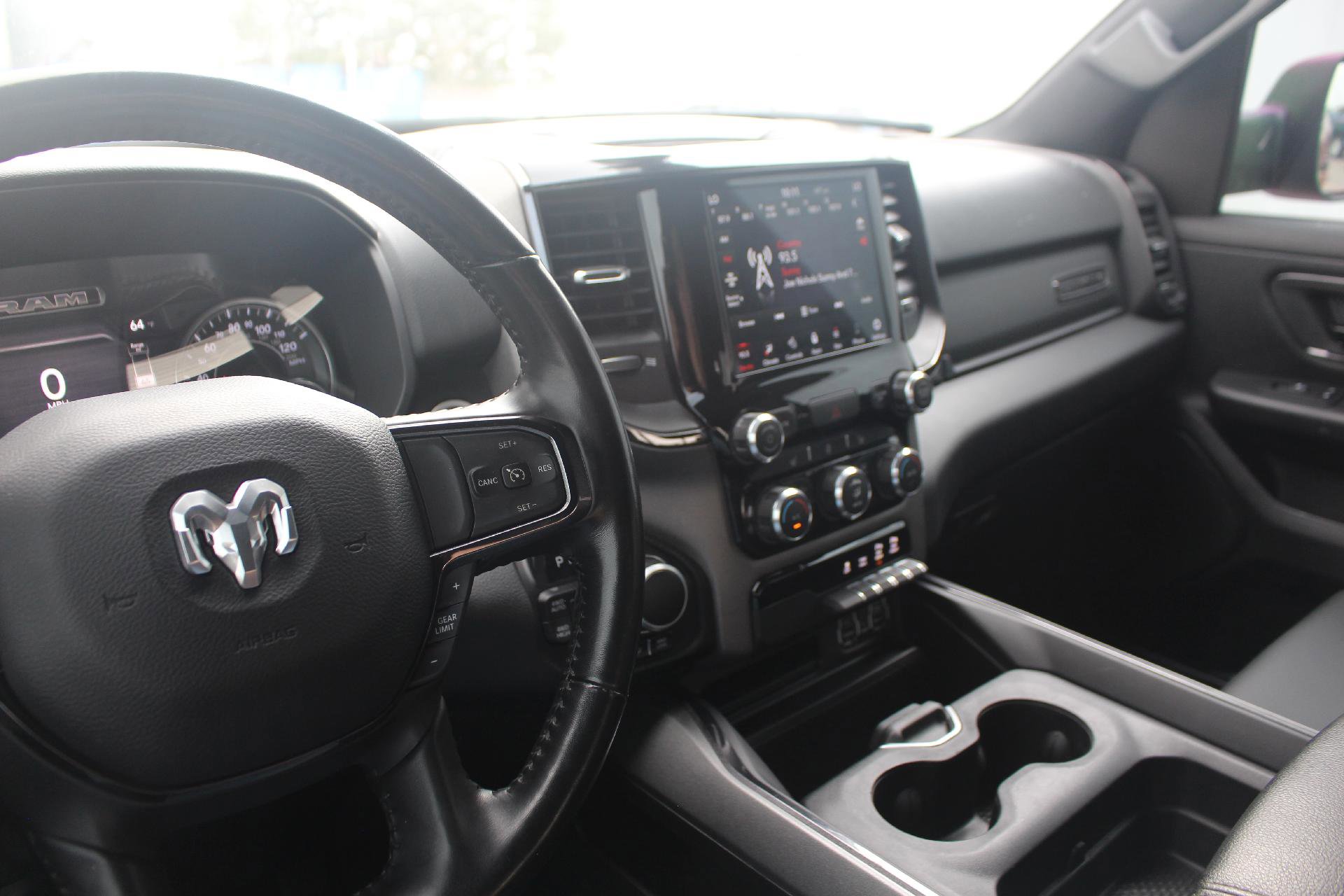 Used 2021 RAM 1500 4x4 Crew Cab image 14