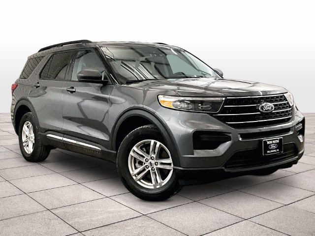 Used 2023 Ford Explorer XLT AWD/4WD image 2