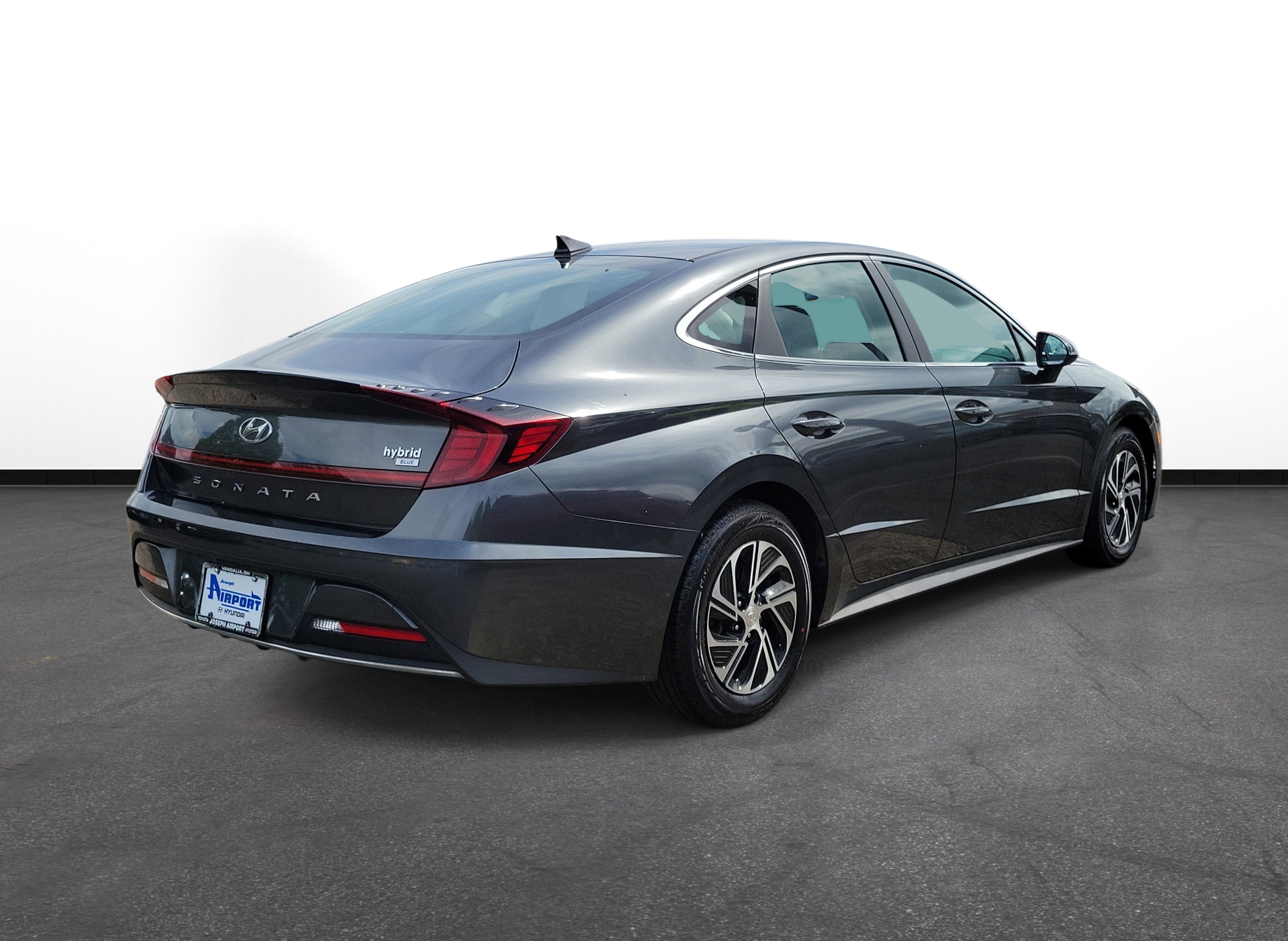 Used 2022 Hyundai Sonata Blue FWD image 4