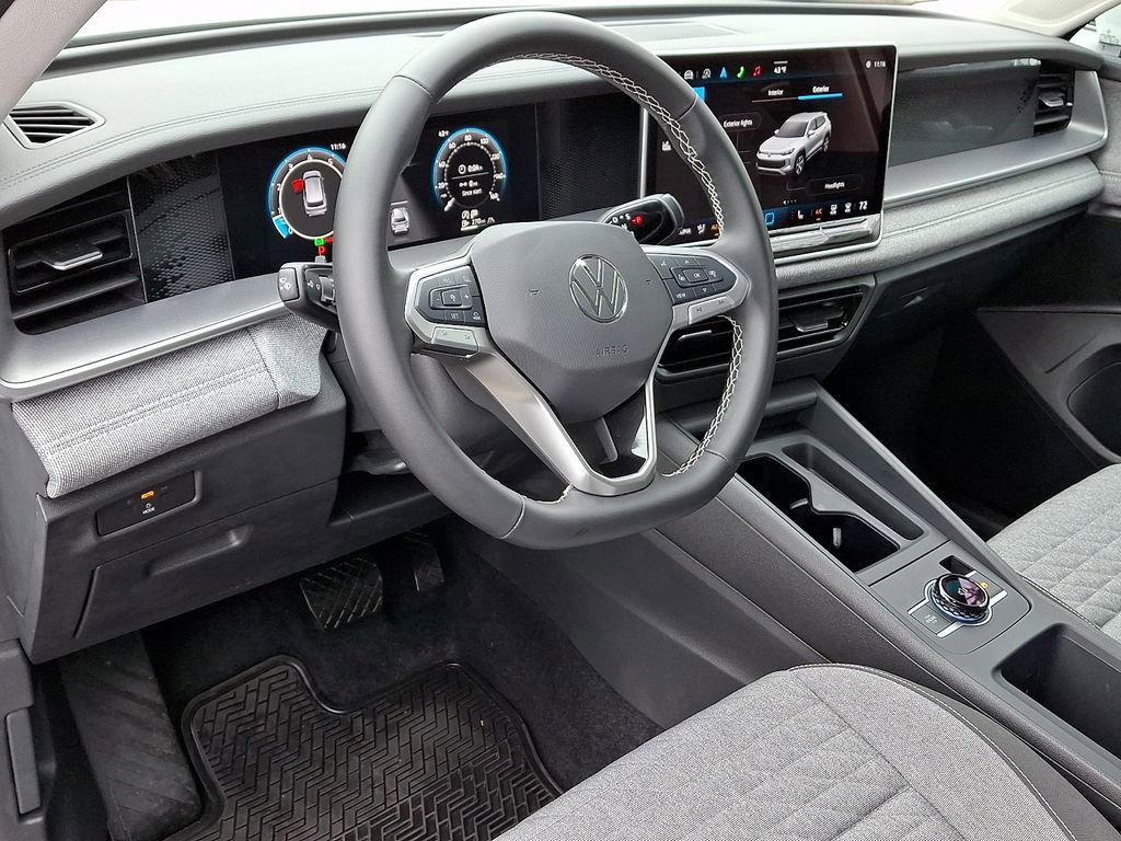 Used 2025 Volkswagen Tiguan S image 25