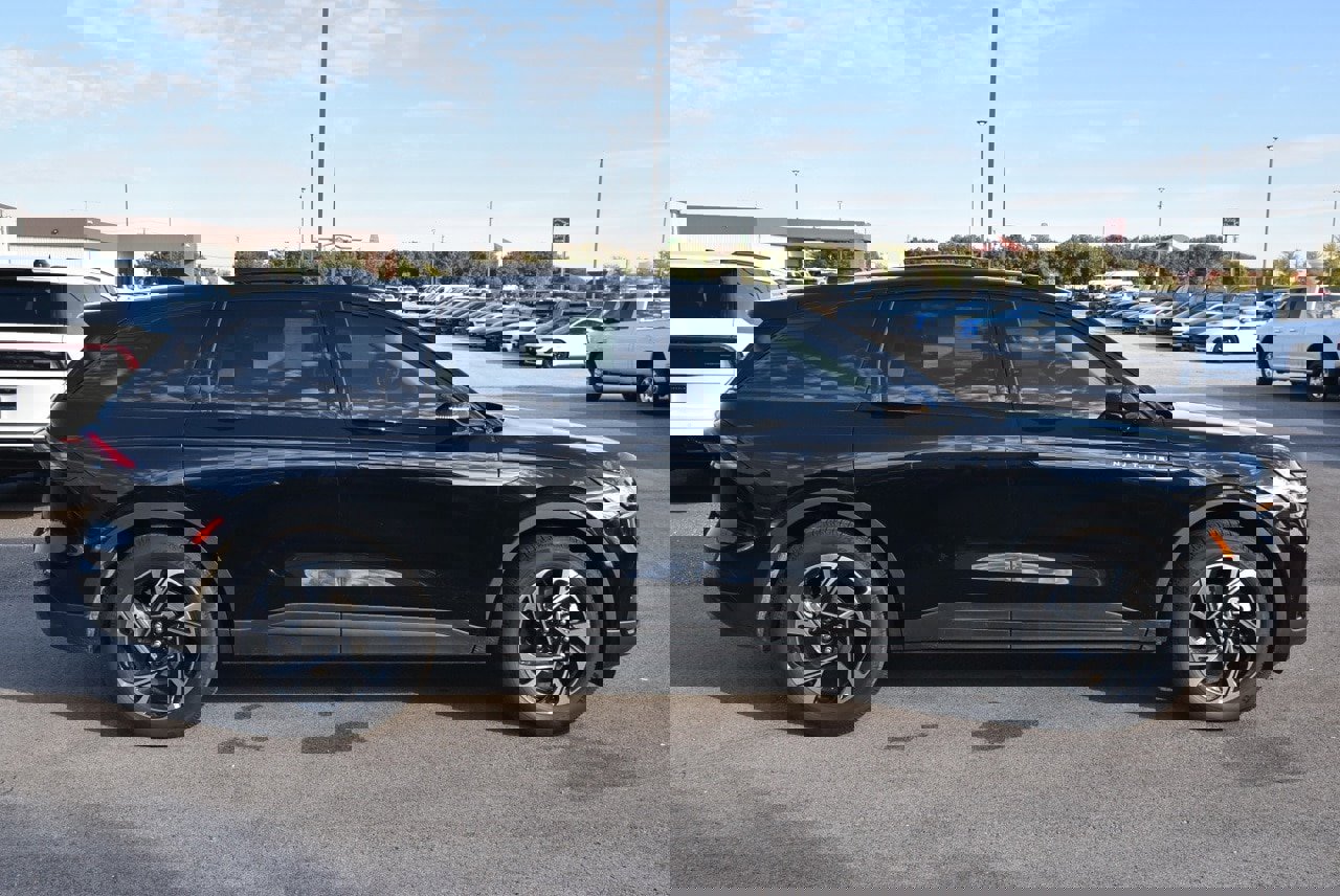 New 2026 Lincoln Nautilus Premier w/ Equipment Group 102A image 5