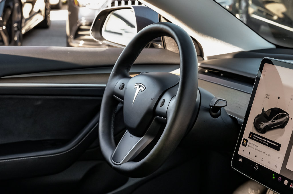 Used 2022 Tesla Model 3 Performance AWD/4WD image 10