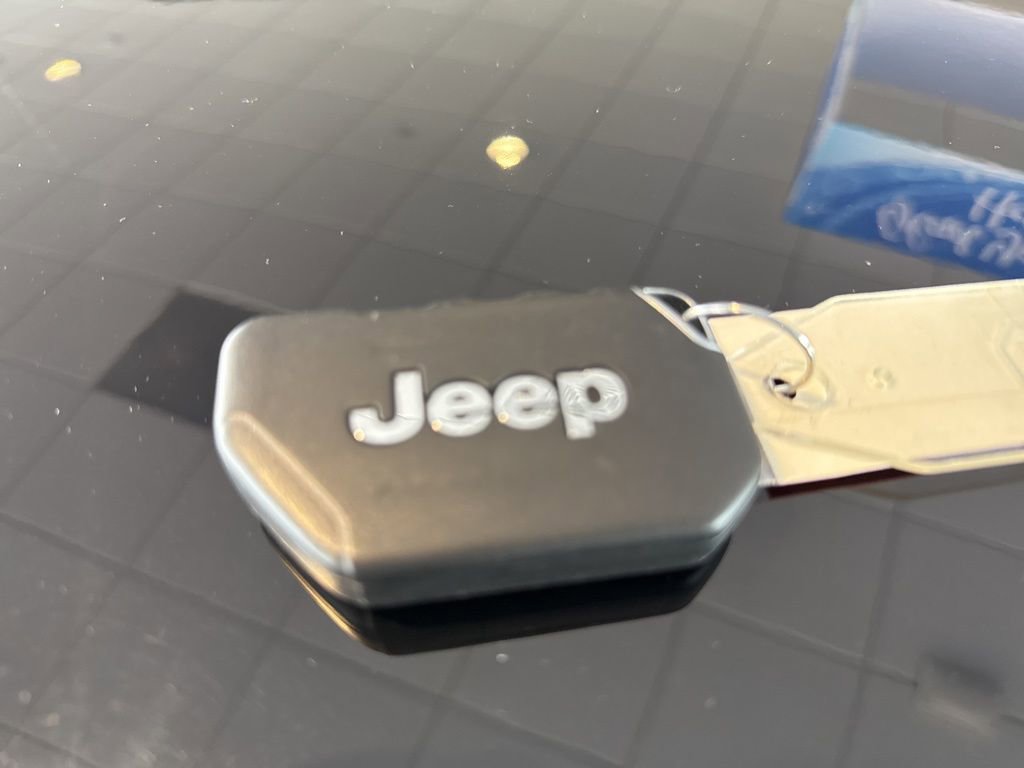 Used 2022 Jeep Wrangler Unlimited Sahara w/ Cold Weather Group image 37