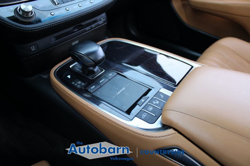 Used 2021 Lexus LS 500h RWD image 19