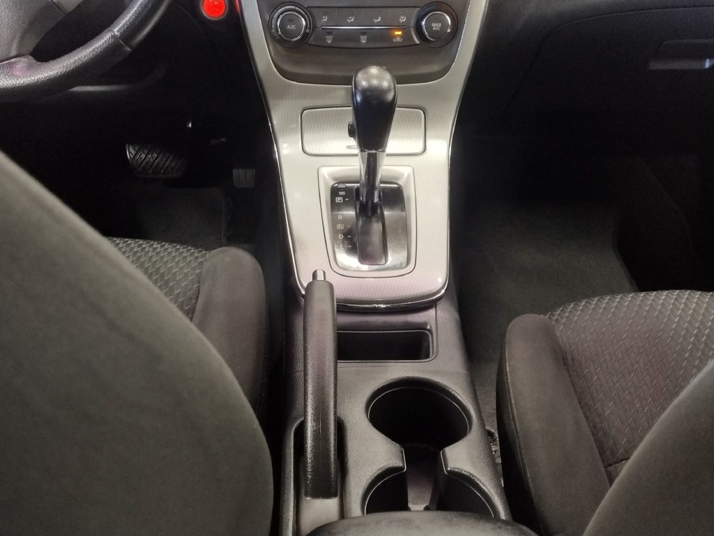 Used 2014 Nissan Sentra SR w/ Premium Package FWD image 36