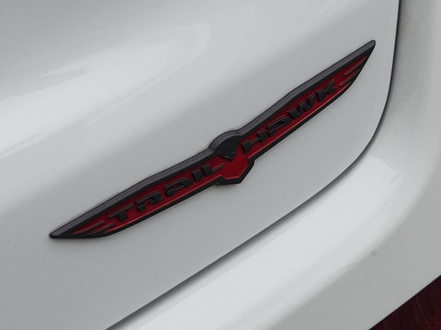 Used 2024 Jeep Compass Trailhawk image 9