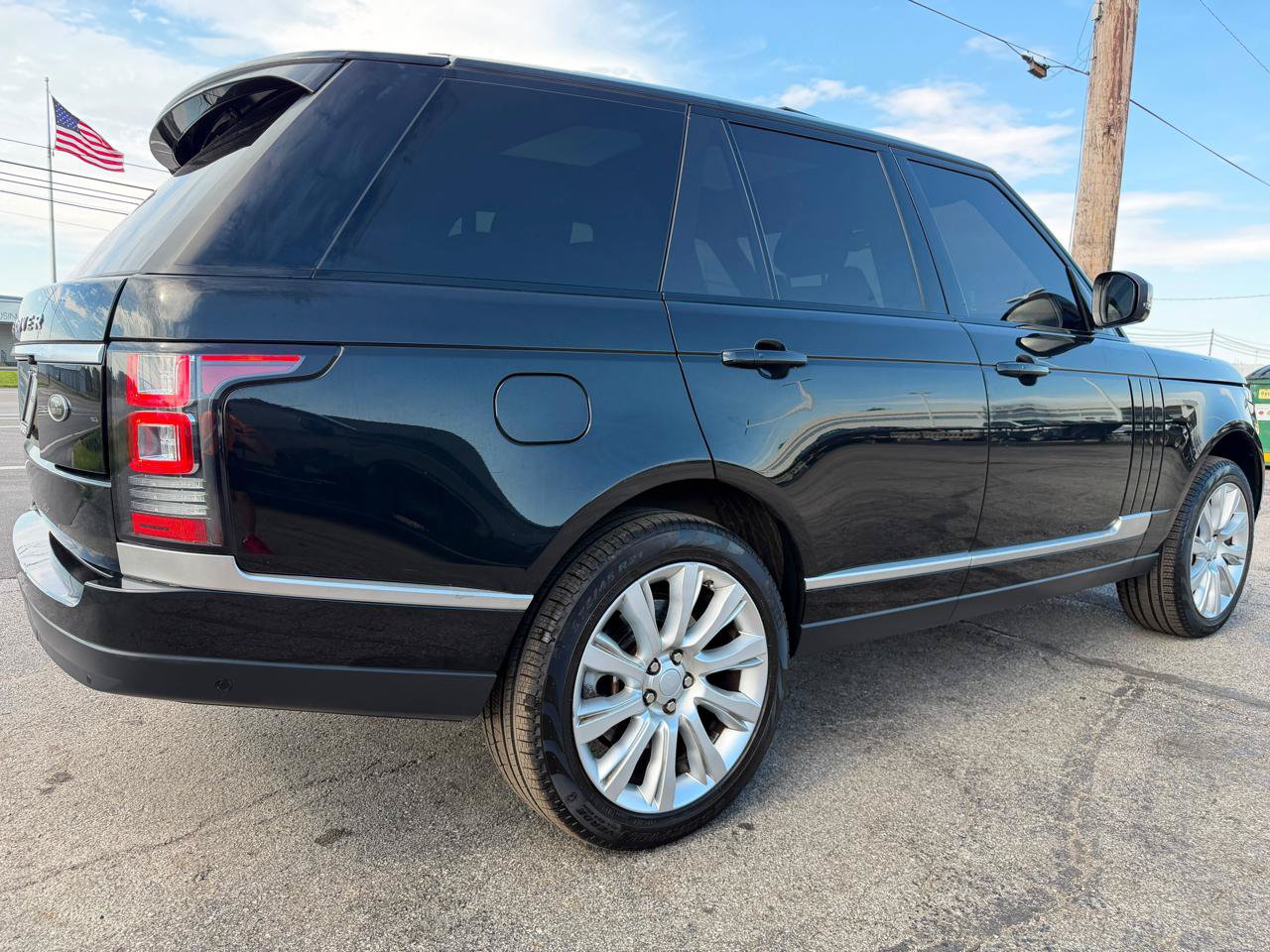 Used 2016 Land Rover Range Rover Supercharged AWD/4WD image 16
