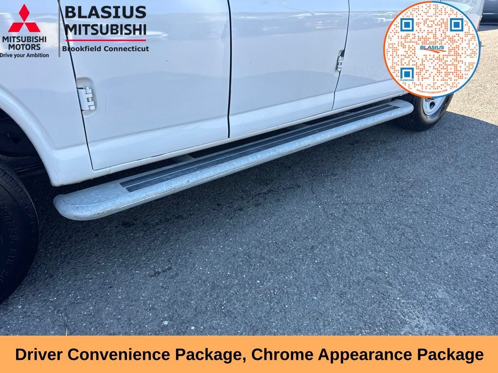 Used 2024 Chevrolet Express 2500 w/ Driver Convenience Package RWD image 6