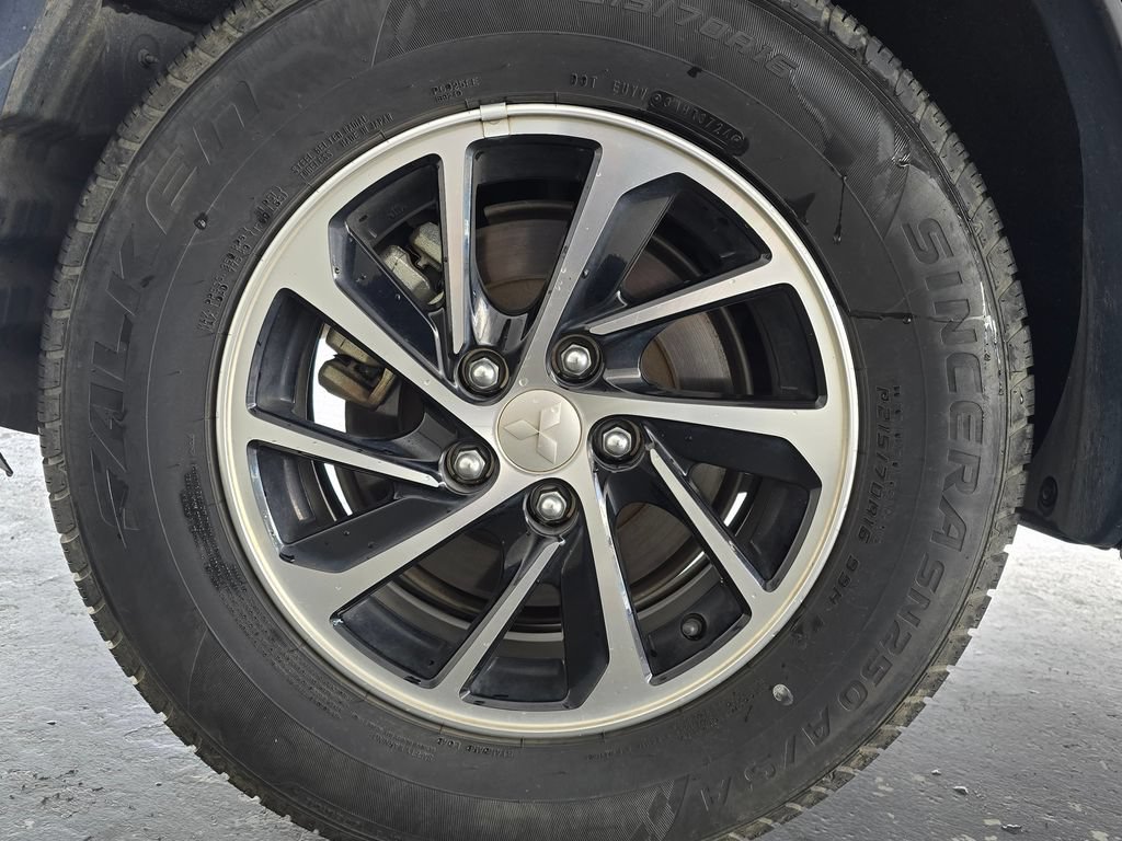 Used 2025 Mitsubishi Eclipse Cross ES AWD/4WD image 38