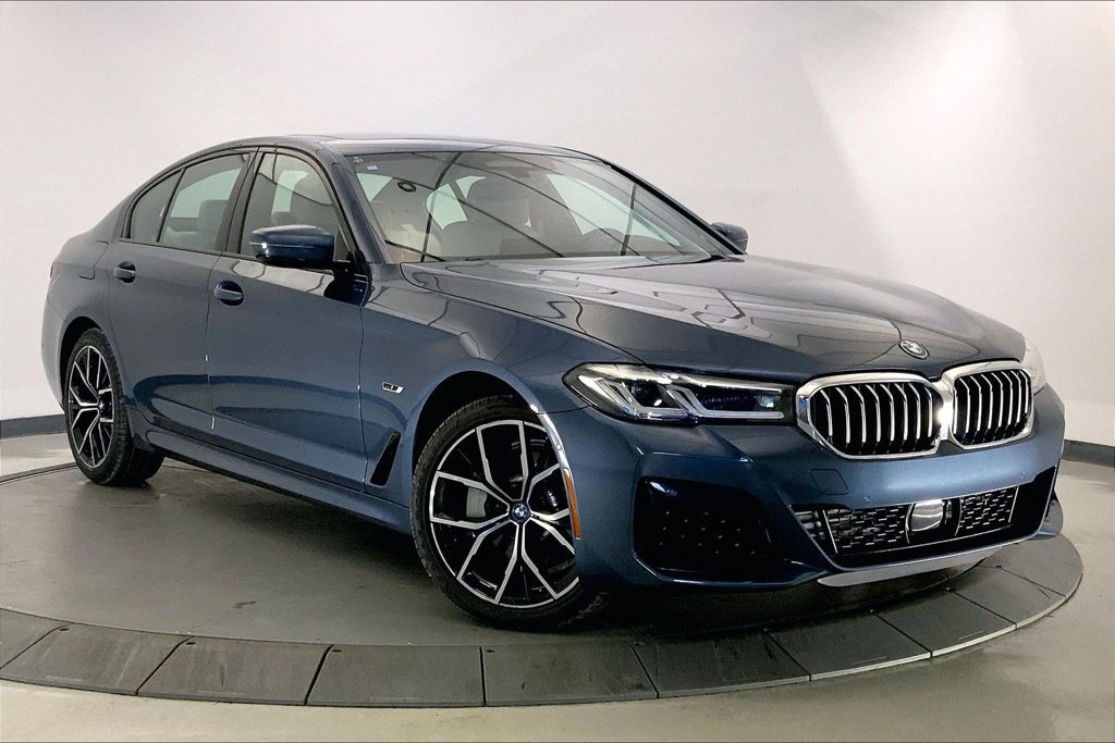 Certified 2023 BMW 530e xDrive w/ Premium Package