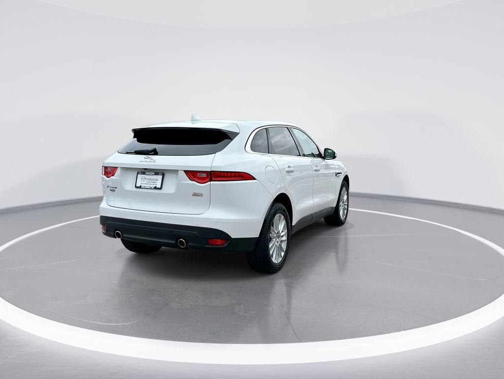 Used 2019 Jaguar F-PACE Prestige image 8