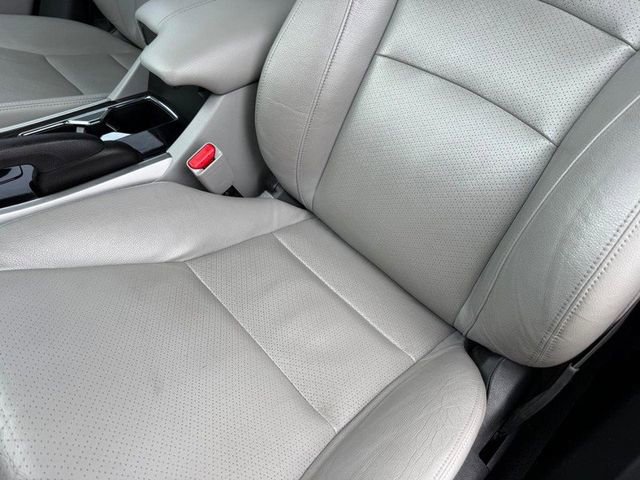 Used 2016 Honda Accord Touring image 33