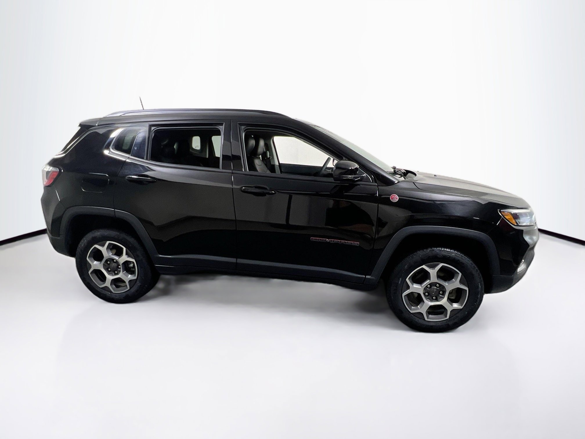 Used 2022 Jeep Compass Trailhawk AWD/4WD image 4
