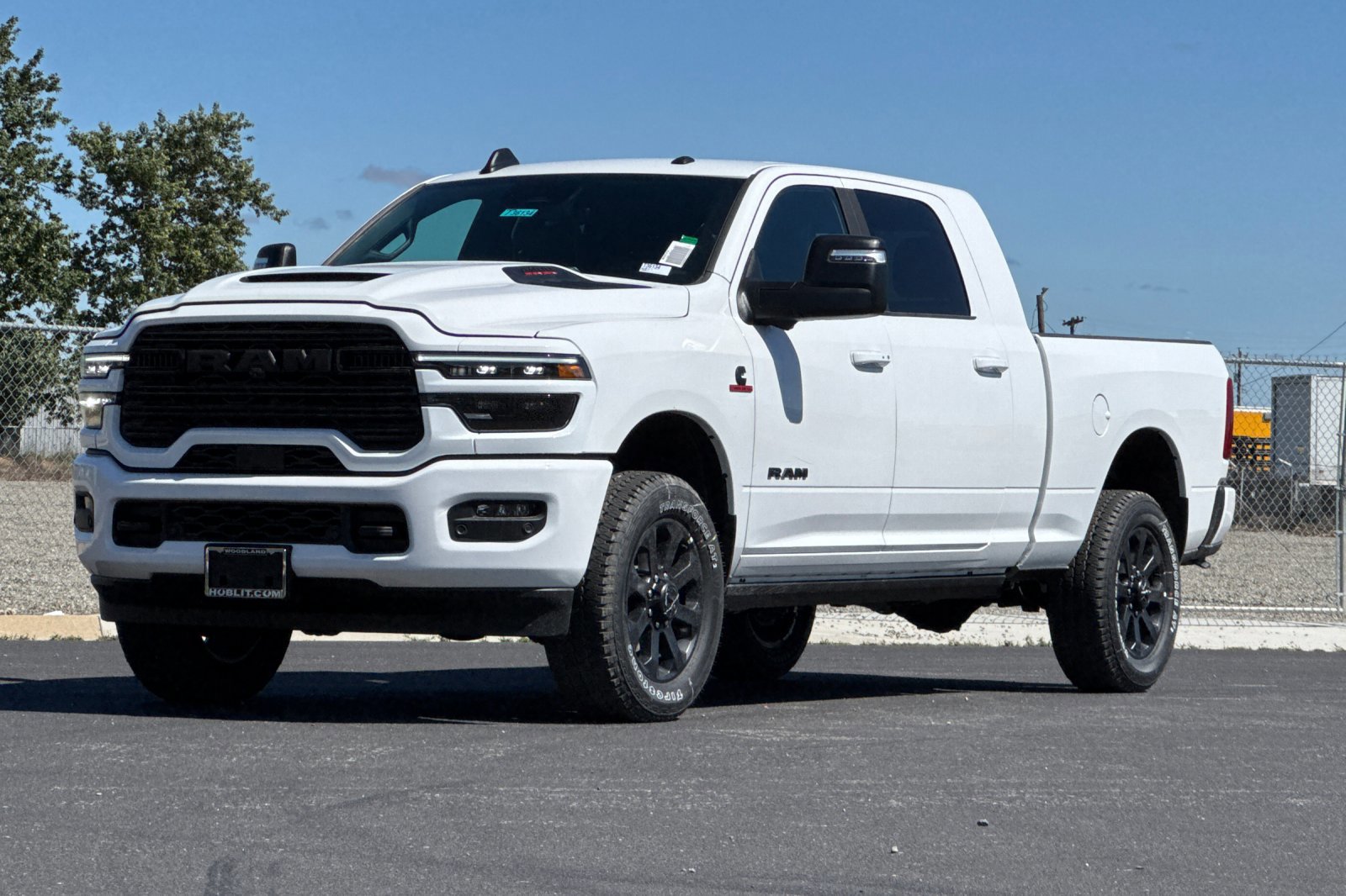 New 2026 RAM 2500 Laramie AWD/4WD image 7