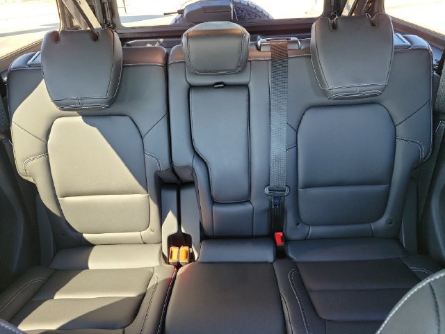 Used 2025 Ford Bronco Badlands AWD/4WD image 16