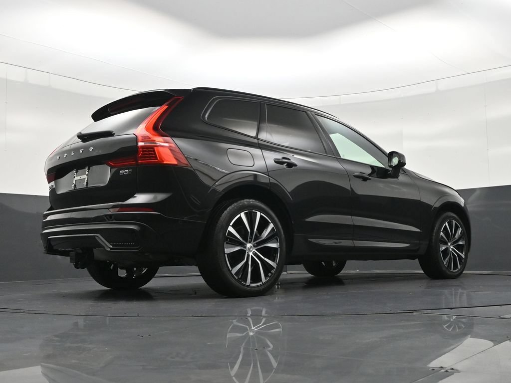 Certified 2024 Volvo XC60 B5 Plus w/ Protection Package Premier AWD/4WD image 26