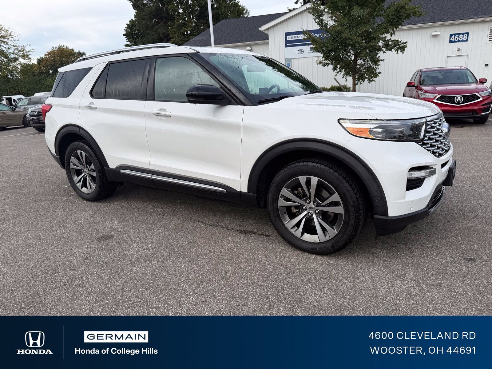 Used 2020 Ford Explorer Platinum w/ Premium Technology Package AWD/4WD image 3