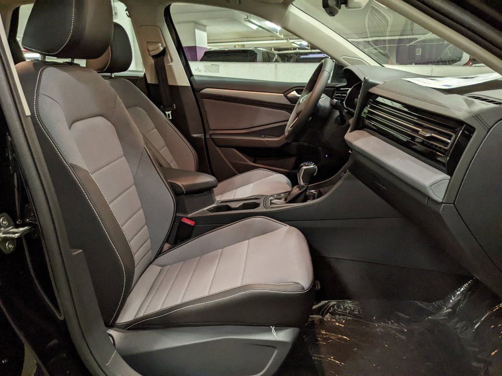 New 2026 Volkswagen Jetta SE FWD image 24