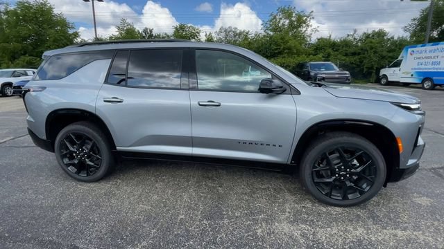 New 2026 Chevrolet Traverse RS w/ LPO, Floor Liner Package AWD/4WD image 3