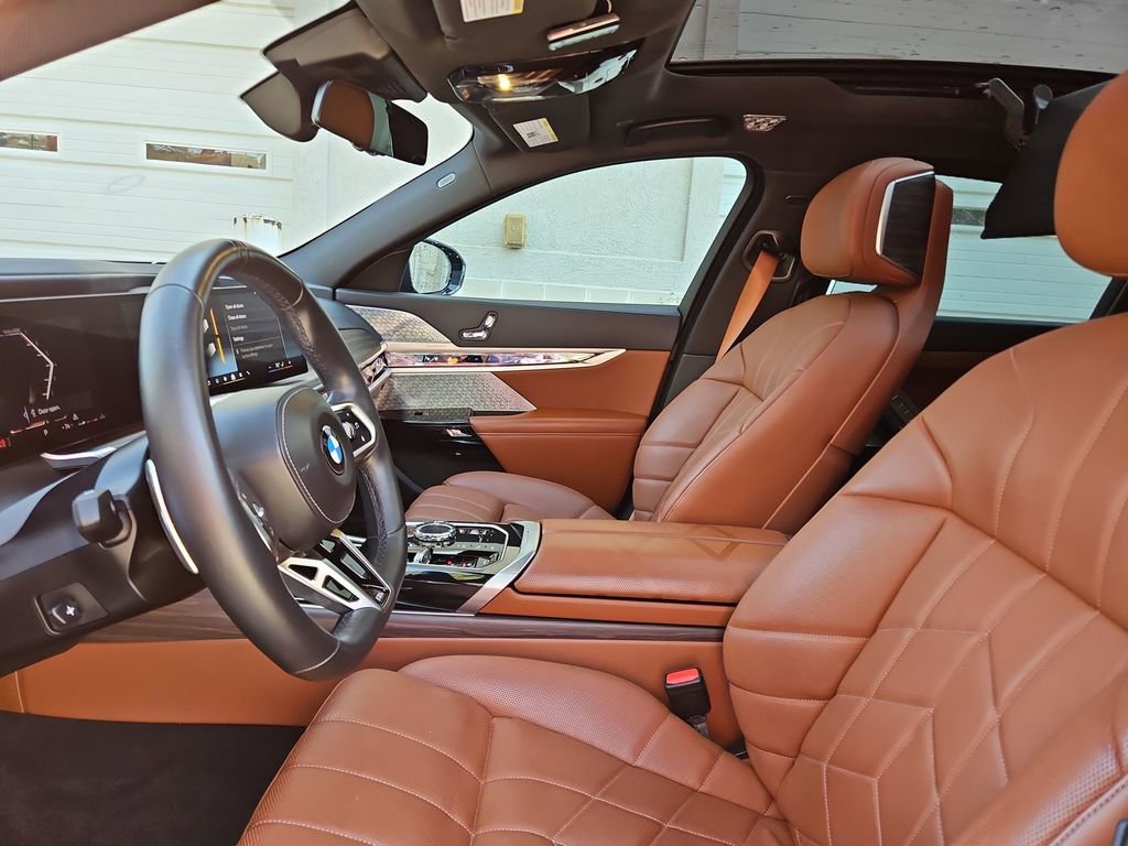 Used 2024 BMW 760i xDrive image 26