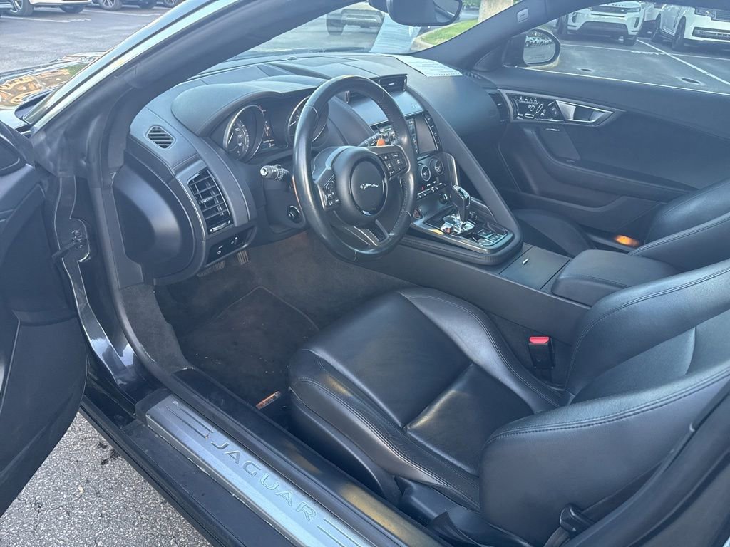 Used 2015 Jaguar F-TYPE S RWD image 9