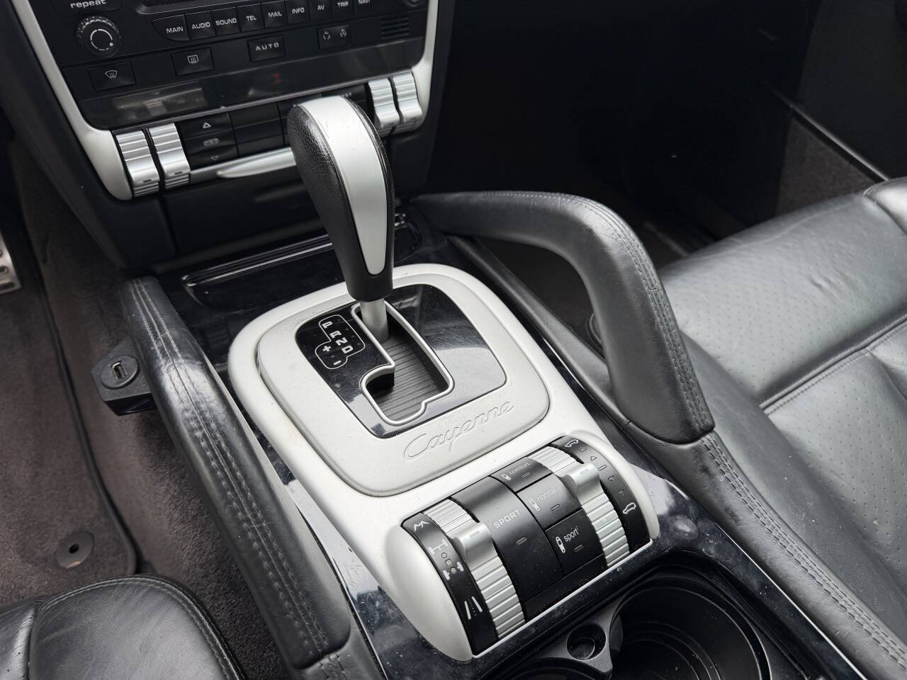 Used 2008 Porsche Cayenne Turbo AWD/4WD image 20
